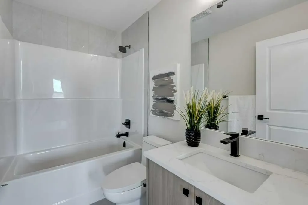 408 Edgefield Point Strathmore AB T1P 0H6