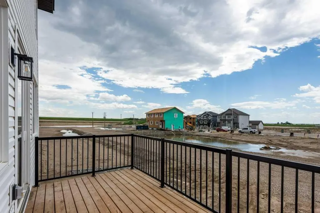 408 Edgefield Point Strathmore AB T1P 0H6