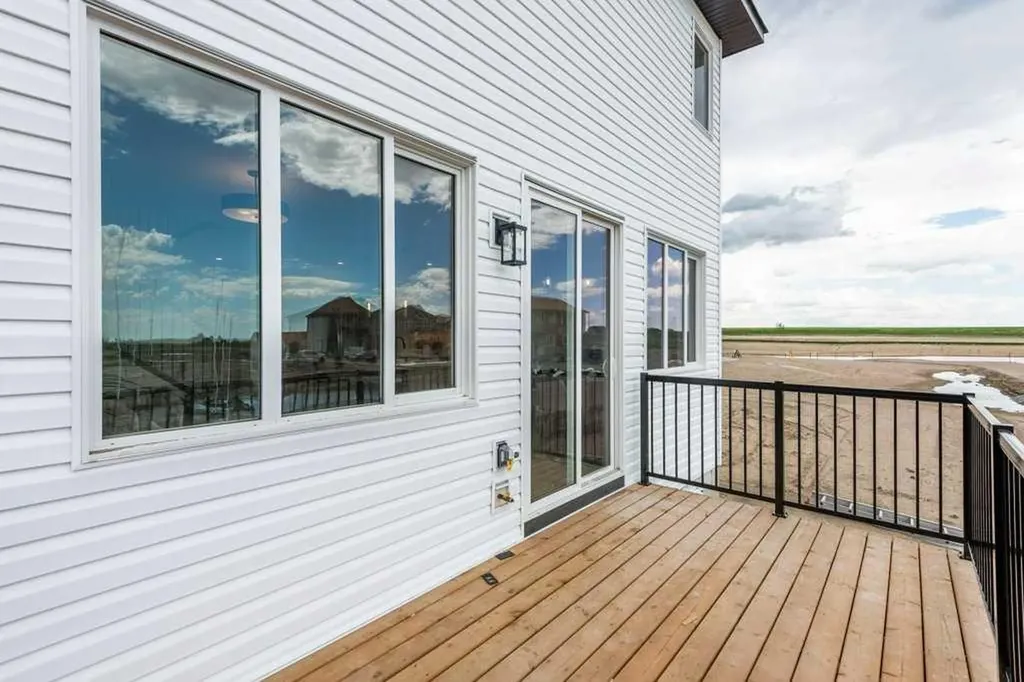 408 Edgefield Point Strathmore AB T1P 0H6