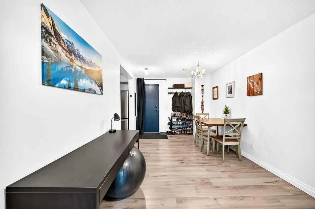2218 30 Street SW Calgary AB T2E2L8