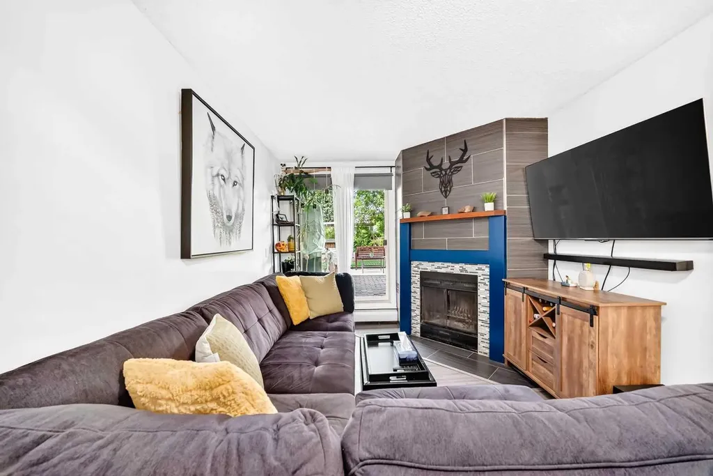 2218 30 Street SW Calgary AB T2E2L8