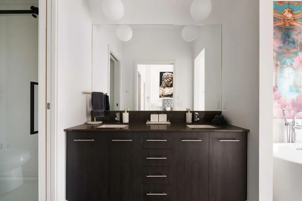 730 2 Avenue SW Calgary AB T2P 1R8