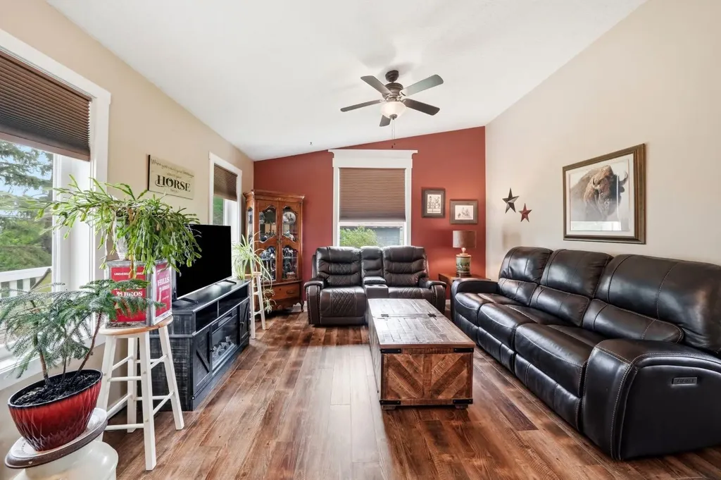 3416 Township Road 372 Rural Red Deer County AB T0M0X0