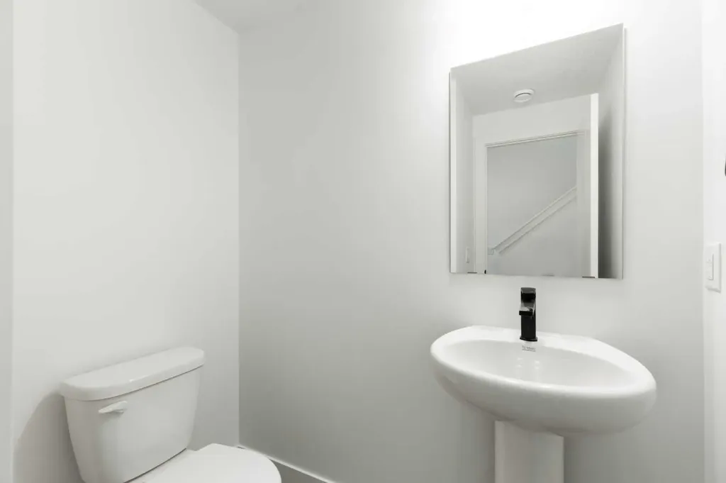 2231 81st Street SW Calgary AB T3H 6M4