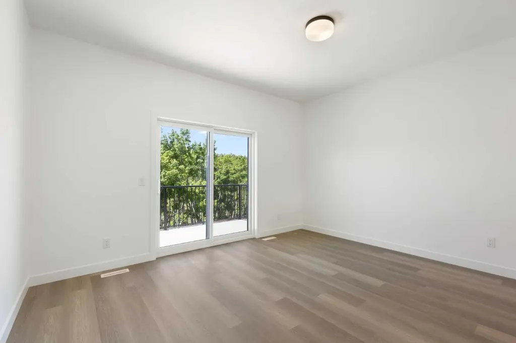2231 81st Street SW Calgary AB T3H 6M4