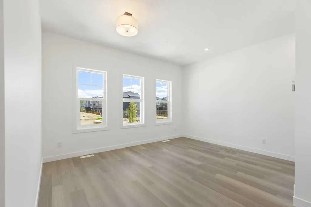 2231 81st Street SW Calgary AB T3H 6M4