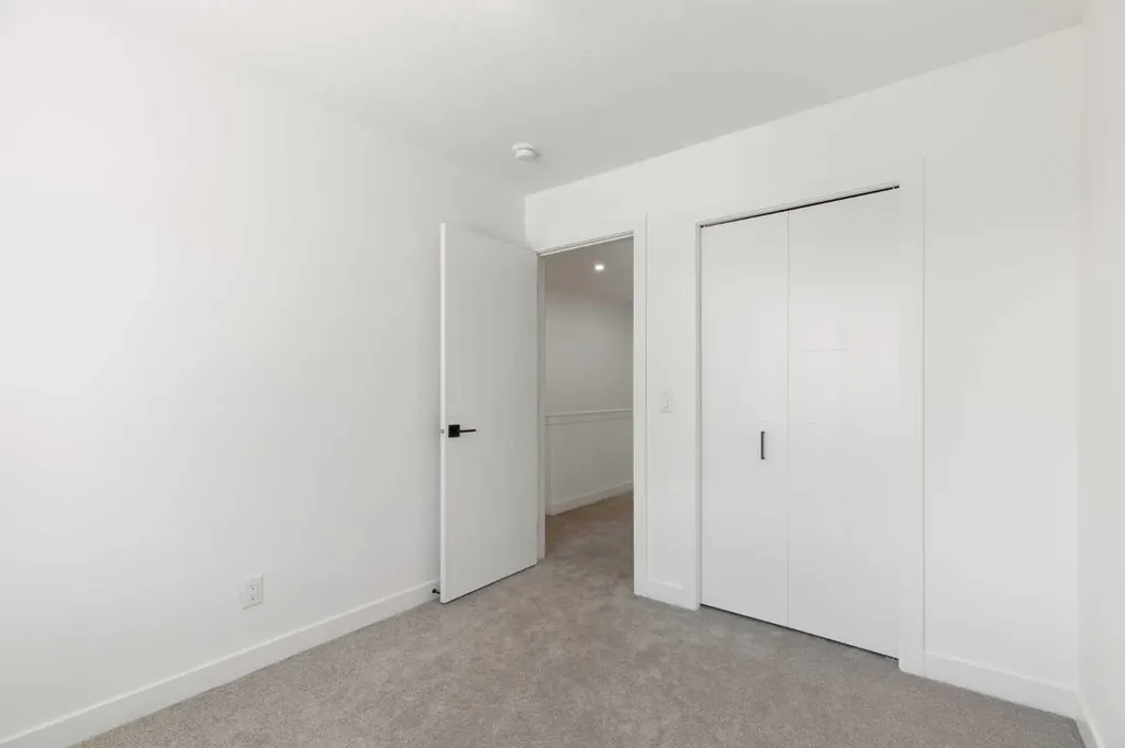 2231 81st Street SW Calgary AB T3H 6M4