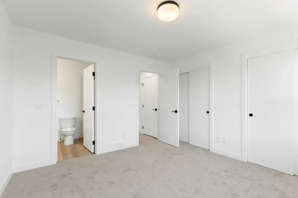 2231 81st Street SW Calgary AB T3H 6M4