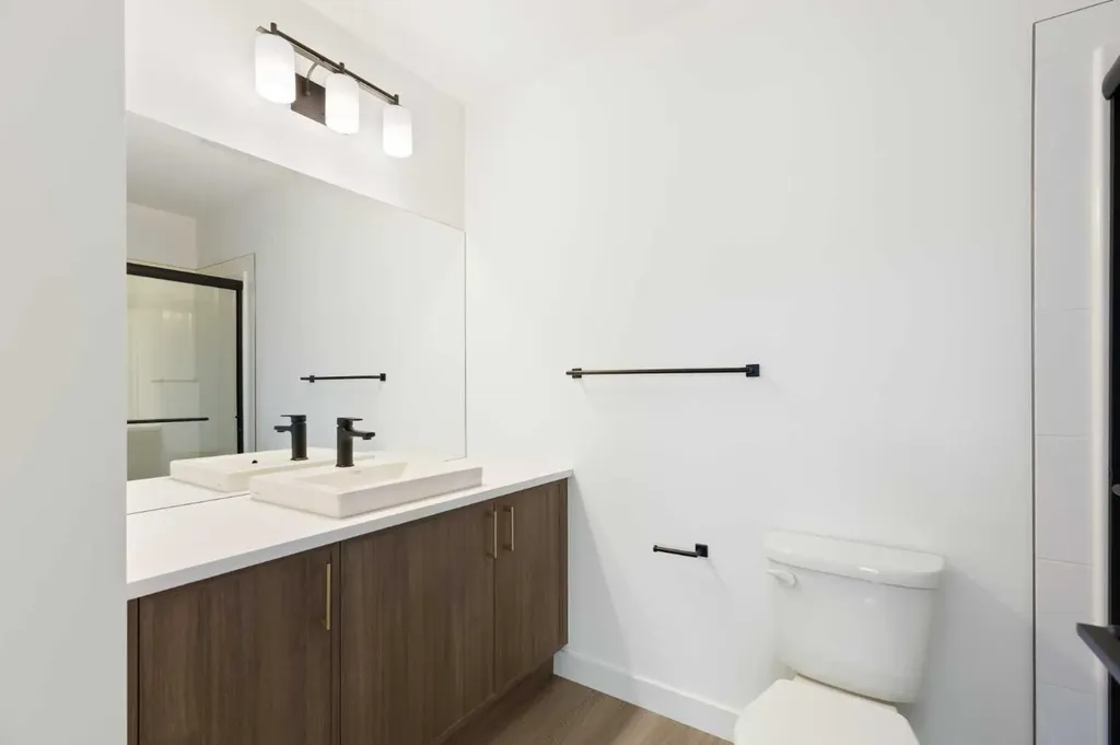 2231 81st Street SW Calgary AB T3H 6M4