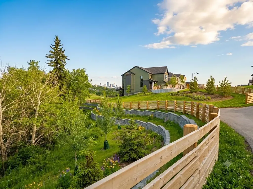 2231 81st Street SW Calgary AB T3H 6M4