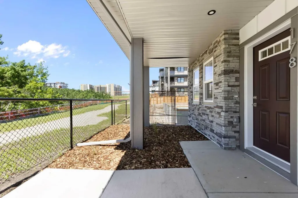 2231 81st Street SW Calgary AB T3H 6M4