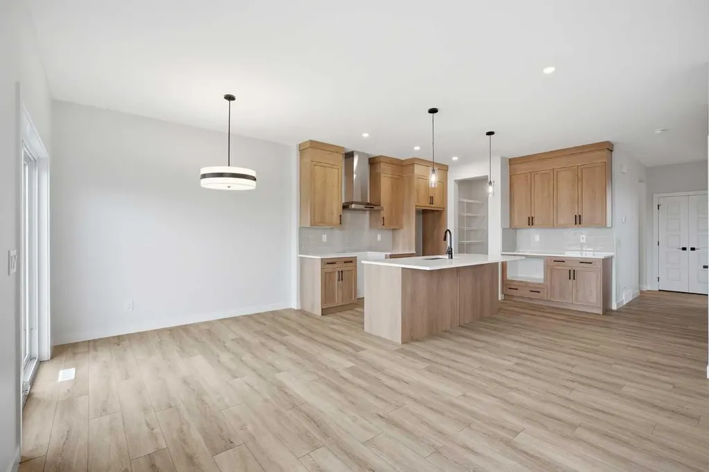 349 Dawson Wharf Road Chestermere AB T1X 2W4
