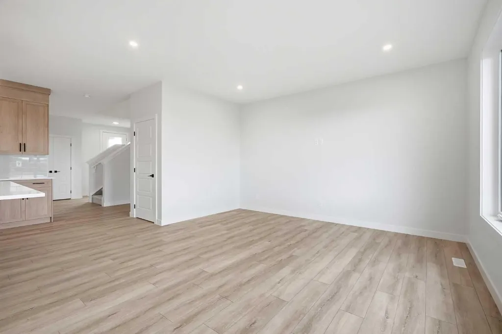 349 Dawson Wharf Road Chestermere AB T1X 2W4