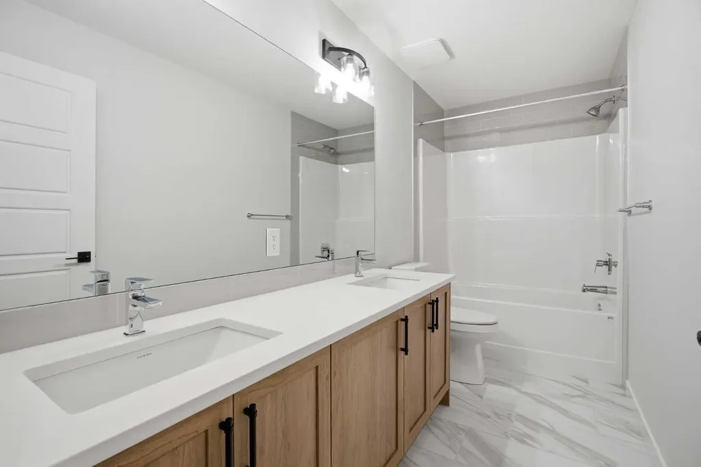 349 Dawson Wharf Road Chestermere AB T1X 2W4