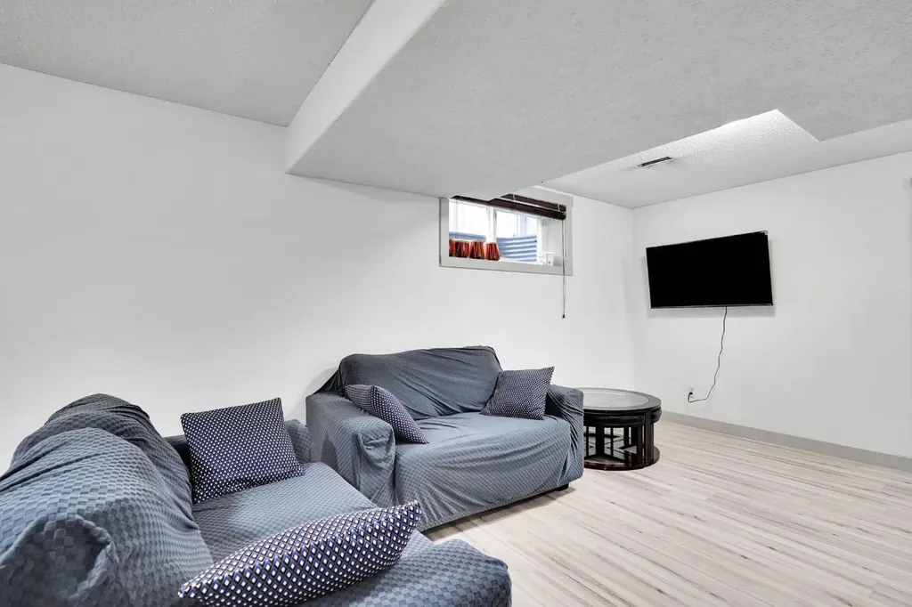 63 Saddlemont Crescent NE Calgary AB T3J 4R7