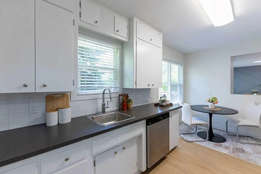 5418 37 Street Red Deer AB T4N 0W1