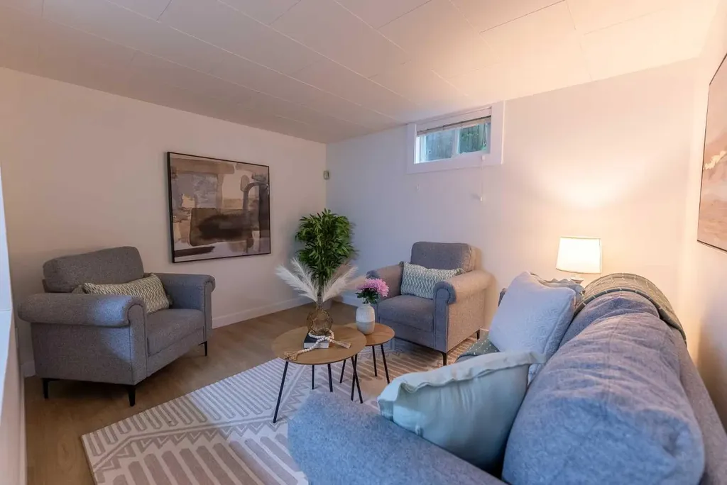 5418 37 Street Red Deer AB T4N 0W1