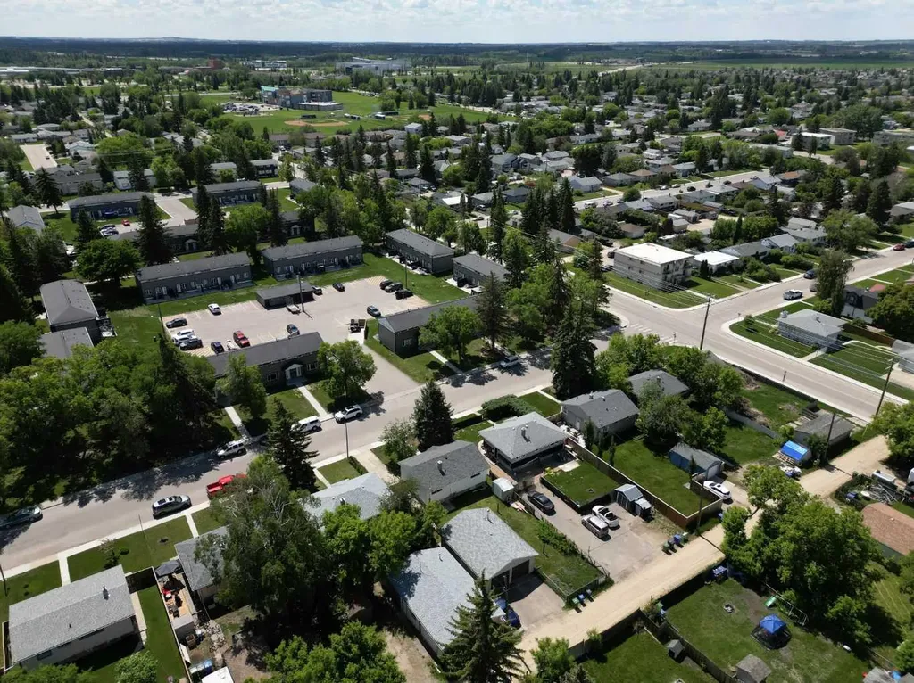 5418 37 Street Red Deer AB T4N 0W1