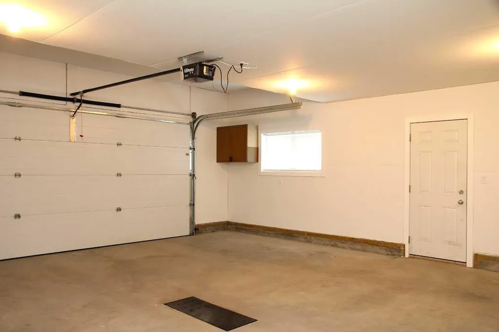 3908 41a Avenue Lloydminster SK S9V 2J3