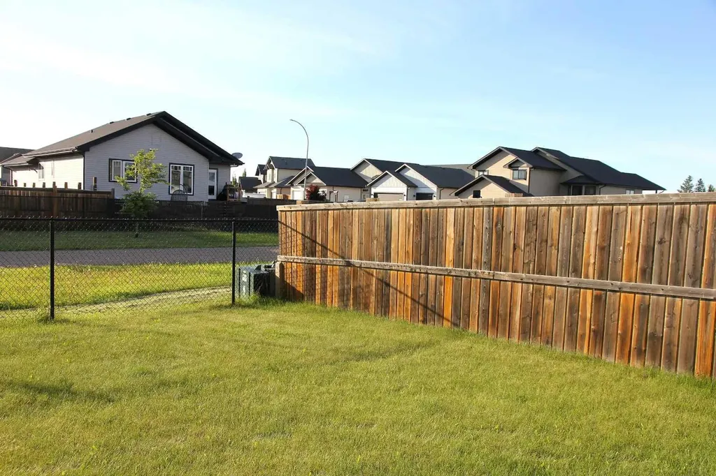3908 41a Avenue Lloydminster SK S9V 2J3