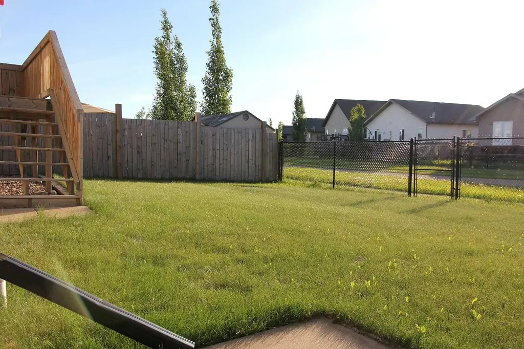 3908 41a Avenue Lloydminster SK S9V 2J3