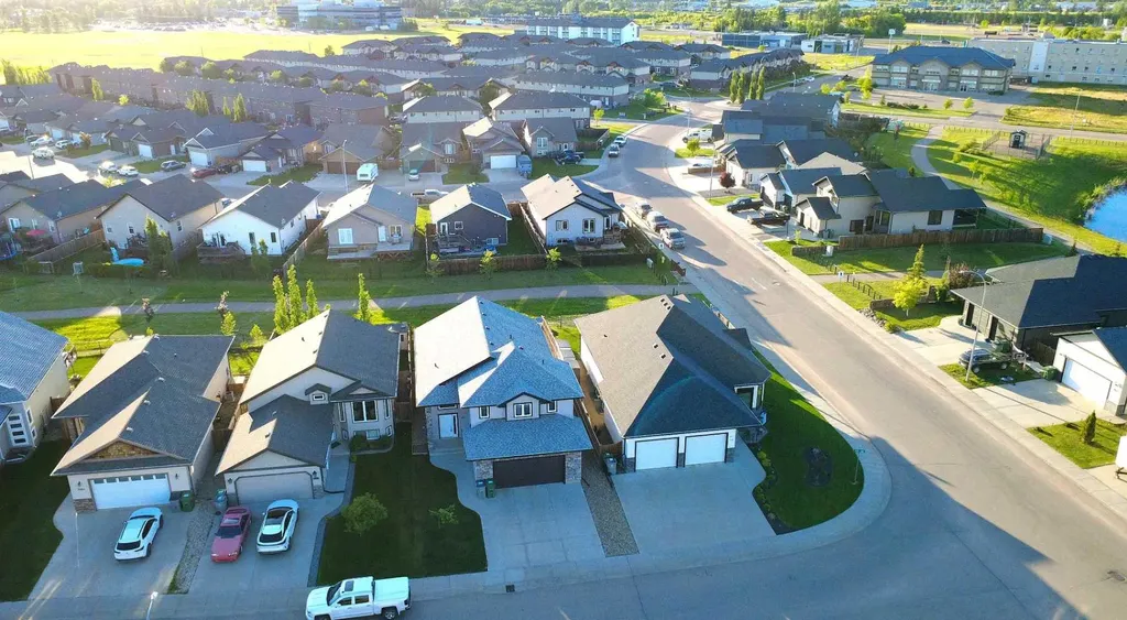 3908 41a Avenue Lloydminster SK S9V 2J3