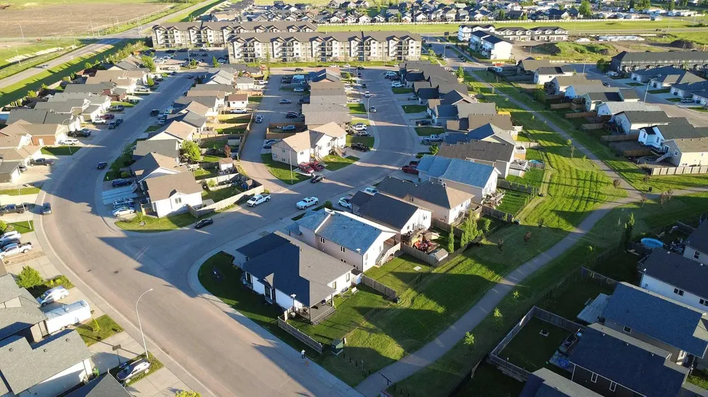 3908 41a Avenue Lloydminster SK S9V 2J3