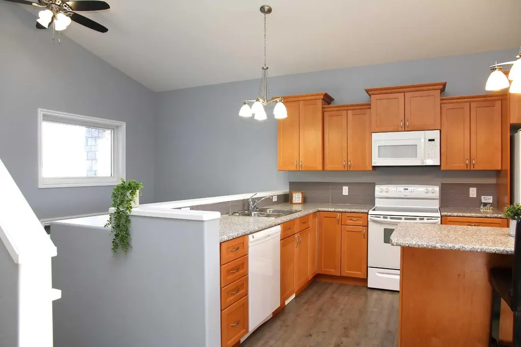 3908 41a Avenue Lloydminster SK S9V 2J3