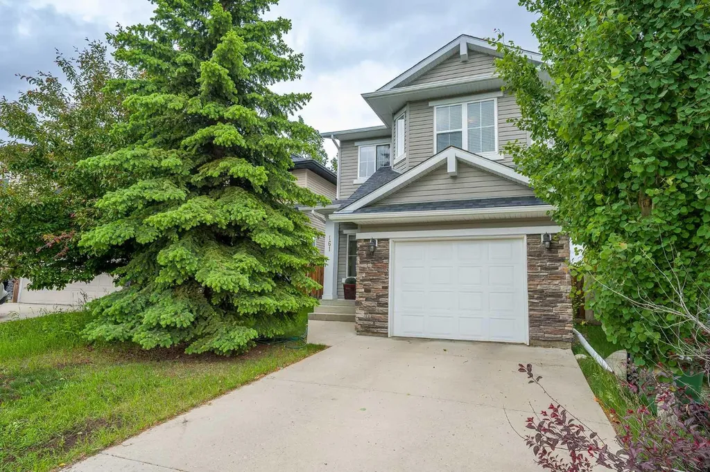 161 Everoak Gardens SW Calgary AB T2Y 0C6