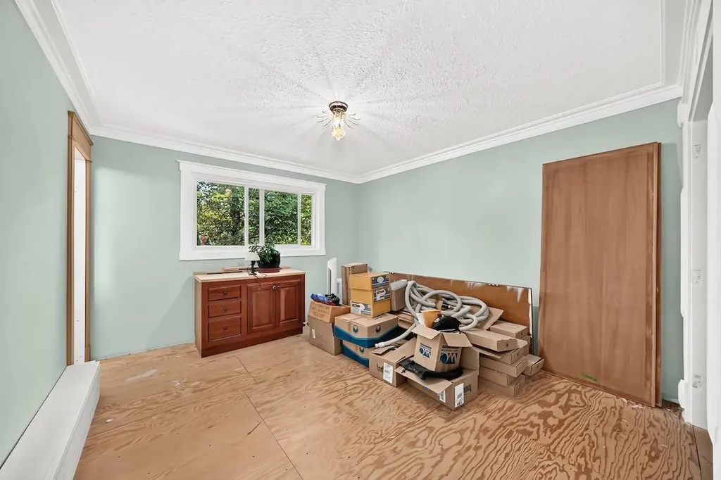 6539 54 Street NW Calgary AB T3A1R5