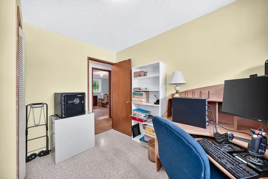 6539 54 Street NW Calgary AB T3A1R5