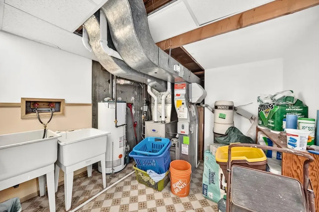 6539 54 Street NW Calgary AB T3A1R5
