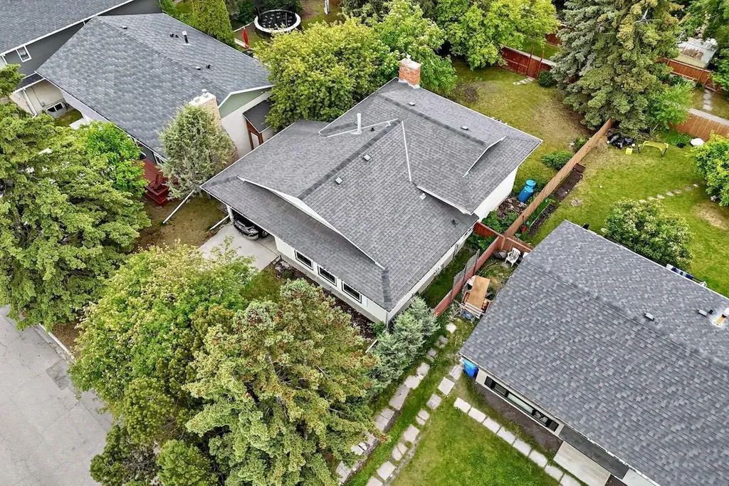 6539 54 Street NW Calgary AB T3A1R5