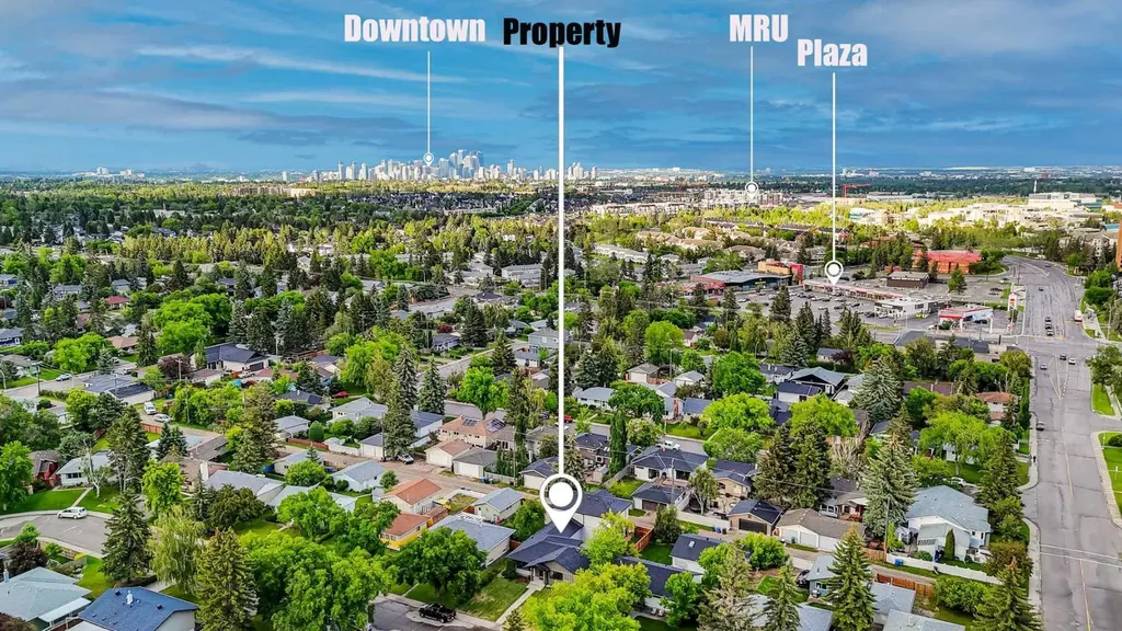 14 Gladeview Crescent SW Calgary AB T3E 4X8