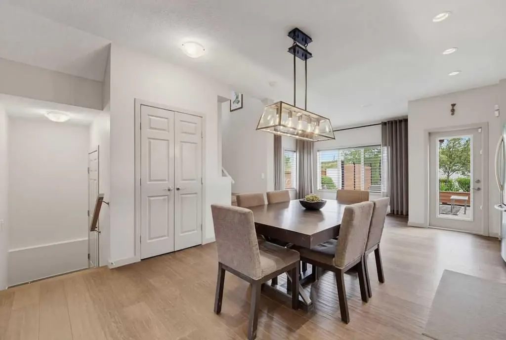 590 River Heights Crescent Cochrane AB T4C 0R9