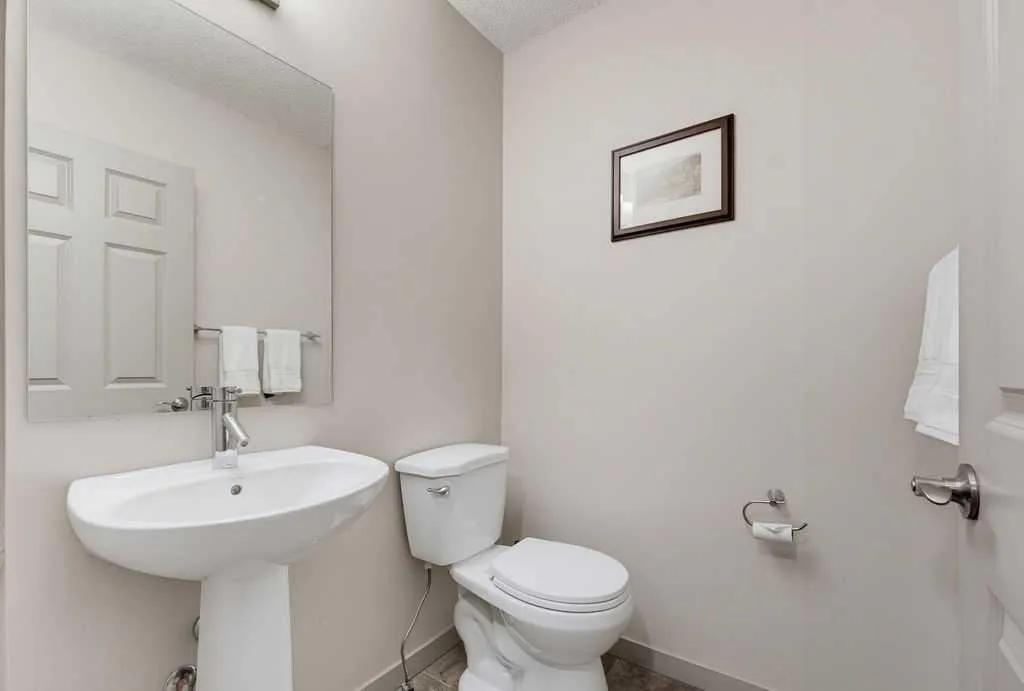 590 River Heights Crescent Cochrane AB T4C 0R9