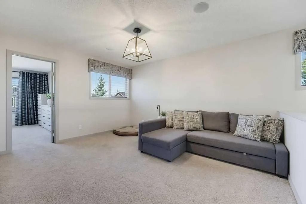 590 River Heights Crescent Cochrane AB T4C 0R9