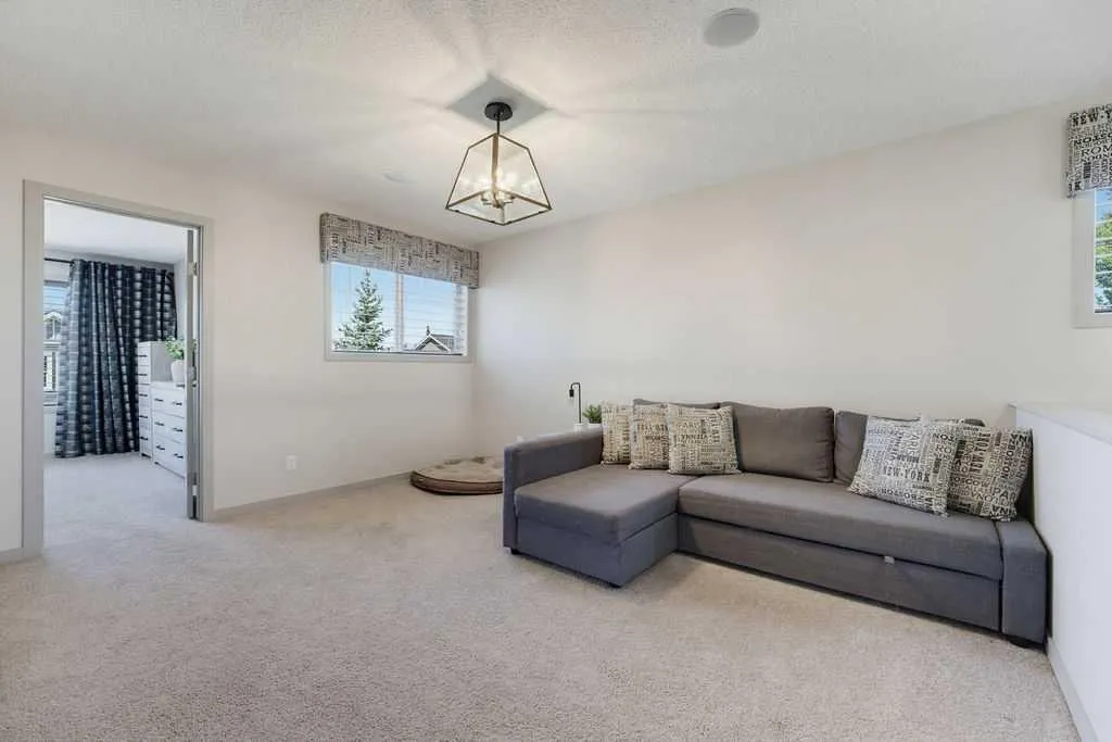 590 River Heights Crescent Cochrane AB T4C 0R9