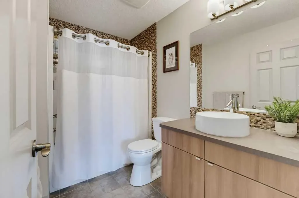 590 River Heights Crescent Cochrane AB T4C 0R9