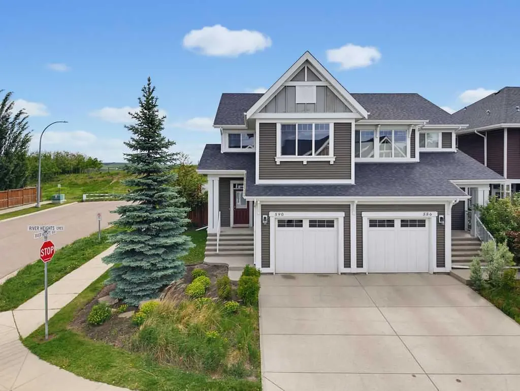 590 River Heights Crescent Cochrane AB T4C 0R9