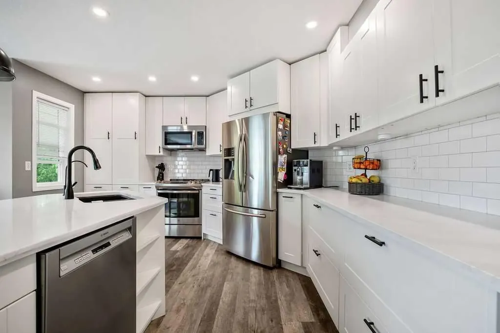 141 Somerset Circle SW Calgary AB T2Y 3P7