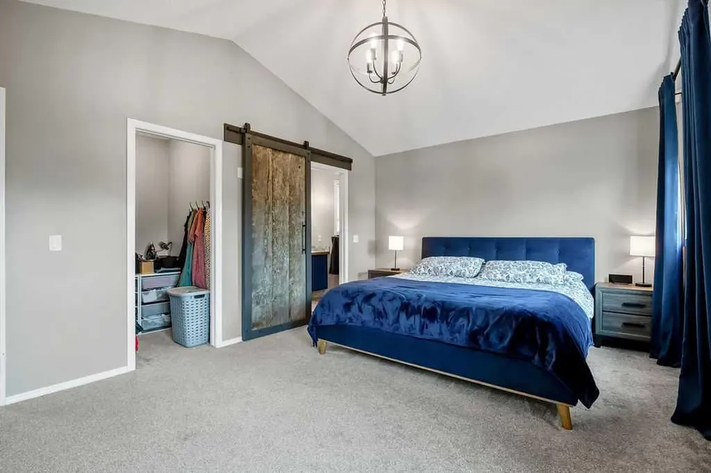 141 Somerset Circle SW Calgary AB T2Y 3P7