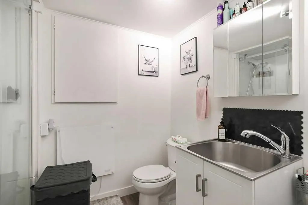 141 Somerset Circle SW Calgary AB T2Y 3P7