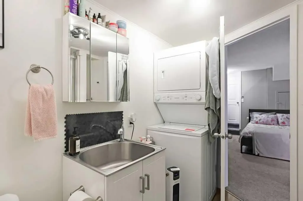 141 Somerset Circle SW Calgary AB T2Y 3P7