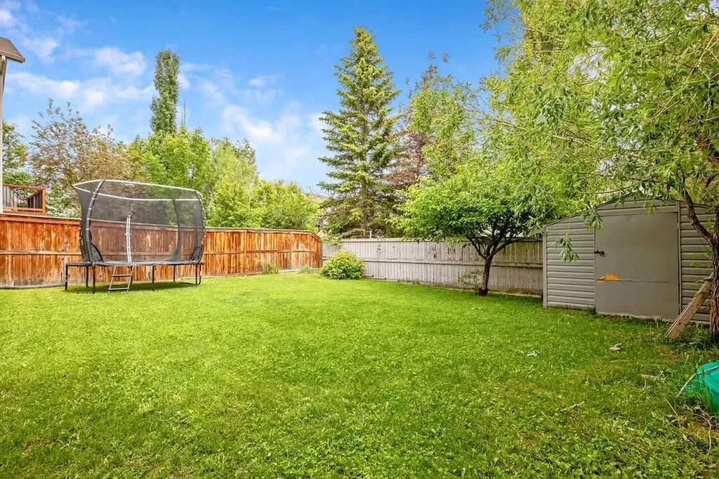 141 Somerset Circle SW Calgary AB T2Y 3P7