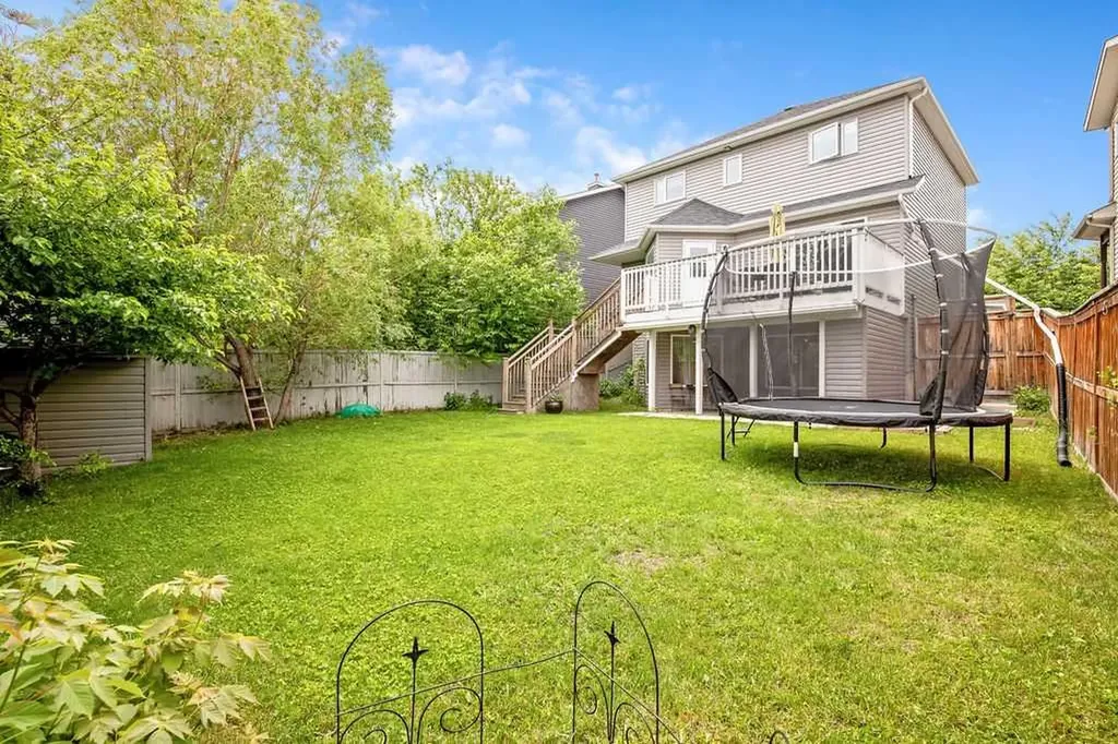 141 Somerset Circle SW Calgary AB T2Y 3P7
