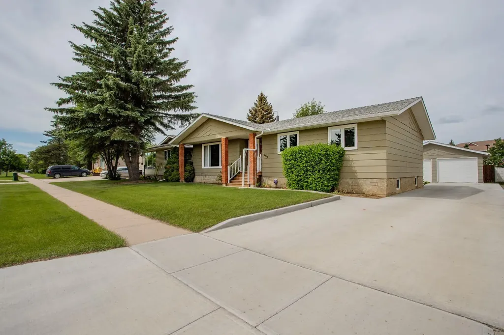 5318 39 Street Lloydminster AB T9V 1P6