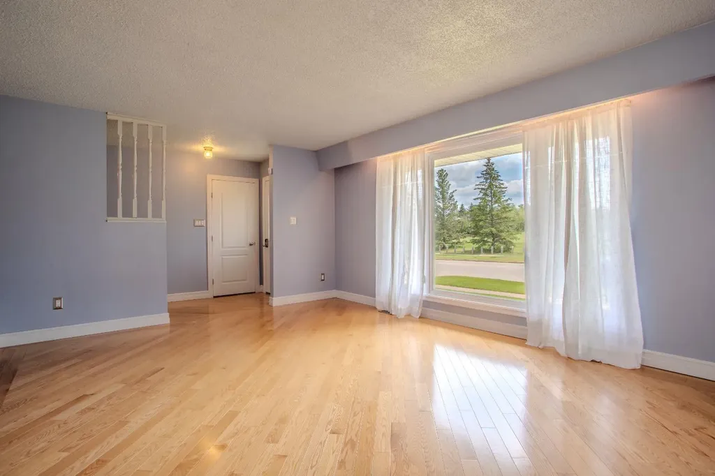 5318 39 Street Lloydminster AB T9V 1P6