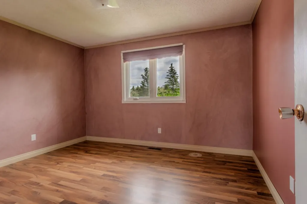 5318 39 Street Lloydminster AB T9V 1P6