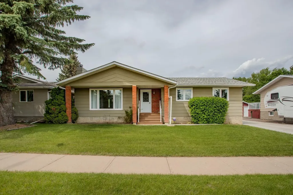 5318 39 Street Lloydminster AB T9V 1P6